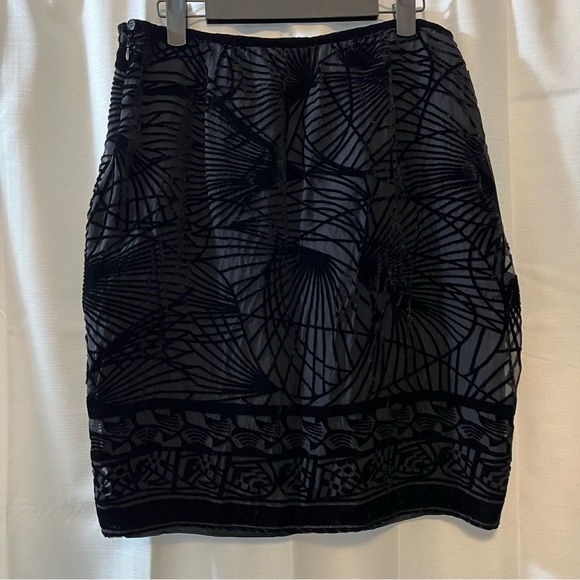 Studio M Vintage Velvet Overlay Burnout Mini Skirt - Size 8 - Picture 4 of 8
